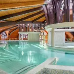 מלון Park By Radisson & 4*