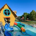 Park By Radisson & מלון