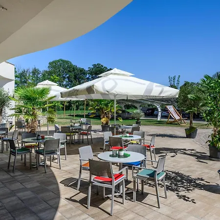 Park By Radisson & Hotel 4*